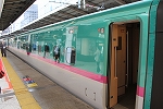 新幹線「E５系」・8号車(東京側)
