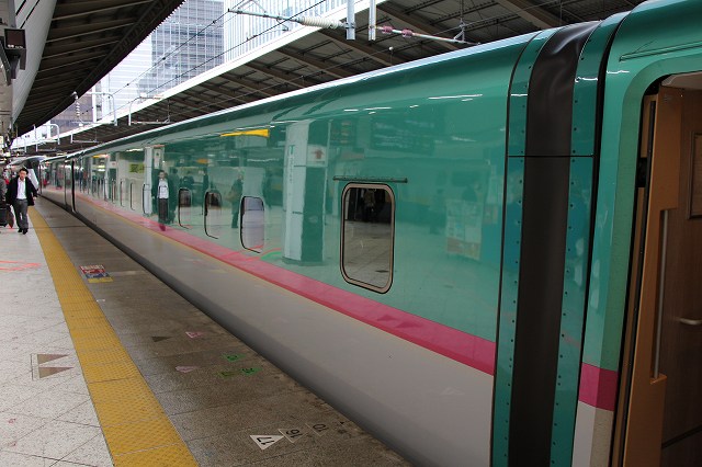新幹線「E５系」・9号車(東京側)の写真の写真