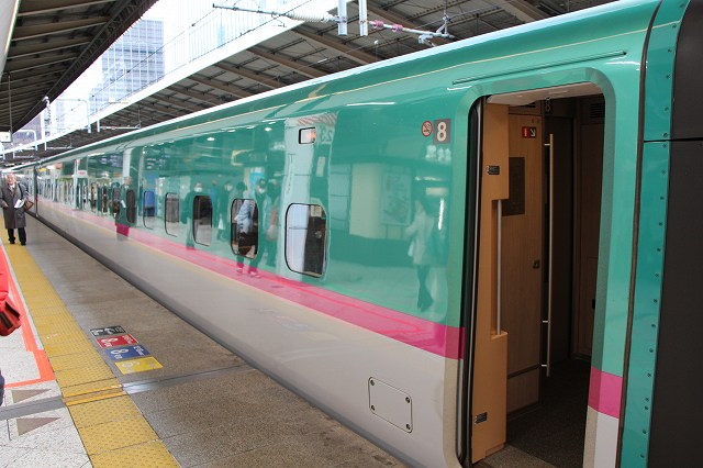 新幹線「E５系」・8号車(東京側)の写真の写真