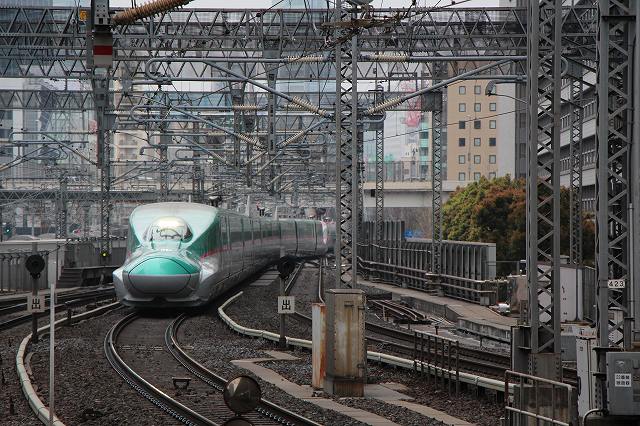 新幹線「Ｅ５系」・東京駅に入線中の写真の写真