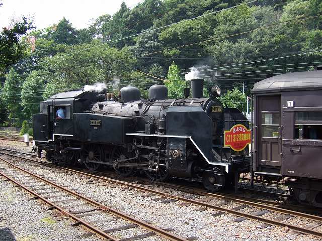 蒸気機関車(SL)のC11 312・斜め前姿の写真の写真