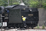 蒸気機関車C57 180号機・炭水車に捕まって誘導