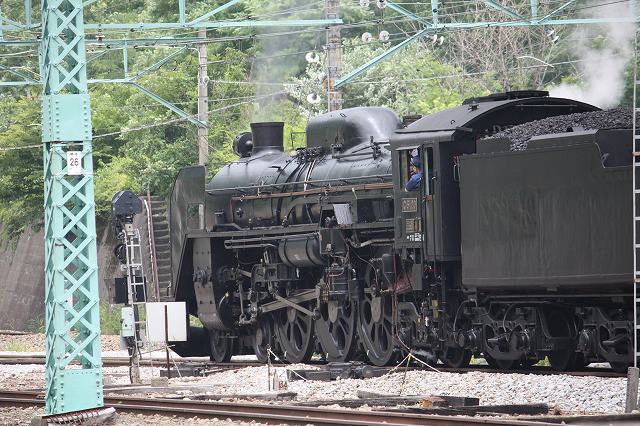 蒸気機関車C61 20号機・斜め後ろから見るの写真の写真