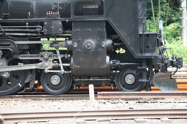 蒸気機関車C61 20号機・前方従台車の写真の写真