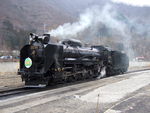 蒸気機関車(SL)のD51・余熱による蒸気が吹き出る