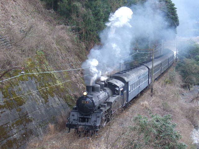蒸気機関車(SL)のC10・煙を吹くC10の写真の写真