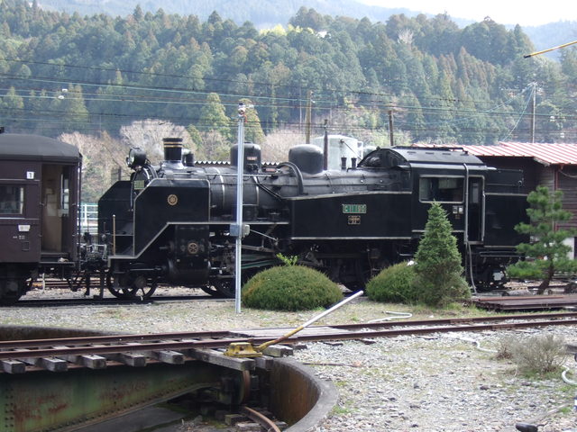 蒸気機関車(SL)のC11 190・横向きの写真の写真