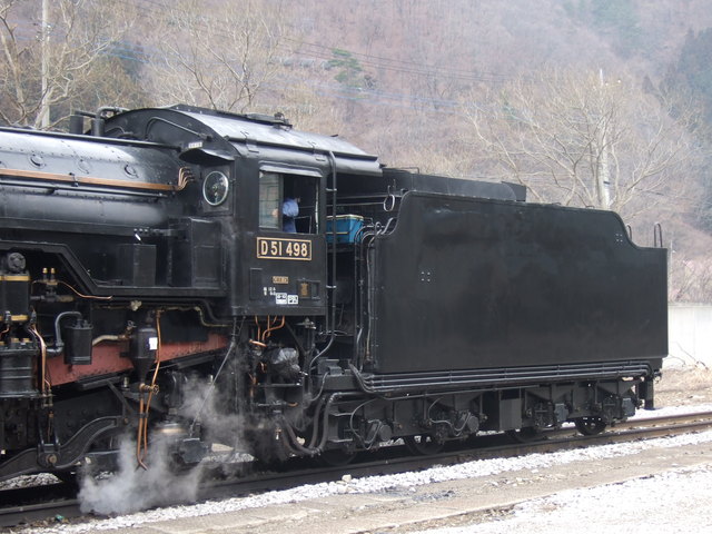 蒸気機関車(SL)のD51・運転席とテンダーの写真の写真