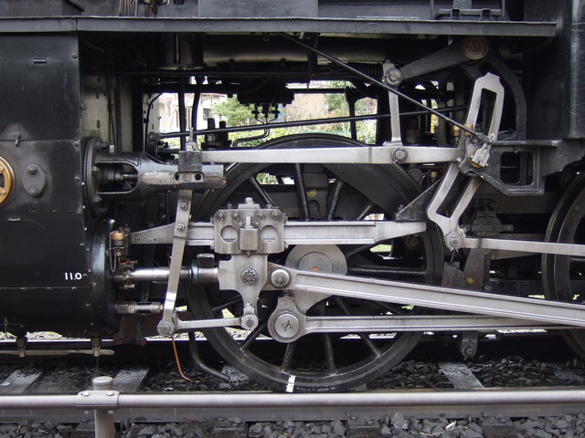 蒸気機関車(SL)のC12 66号機・動力の機械部分の写真の写真