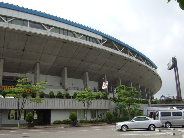 野球場・グリーンスタジアム・内野席付近の球場建物の写真の写真
