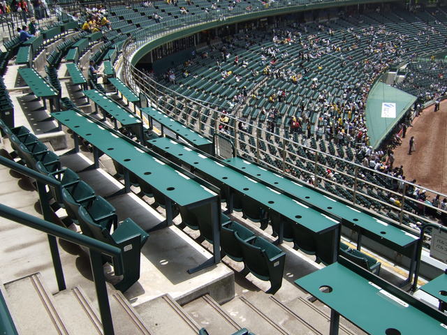 野球場・グリーンスタジアム・おわん方の観客席の写真の写真