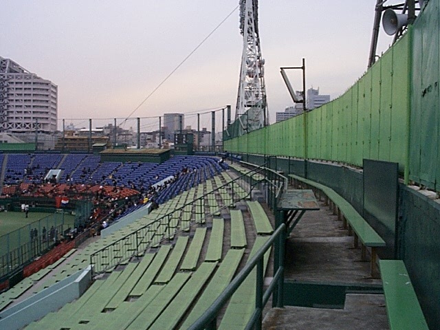 野球場・川崎球場・ベンチの写真の写真