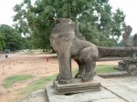 世界遺産・アンコール・ワットを守る石像