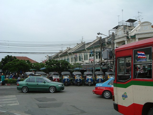 バンコク・王宮の最寄の水上バス乗り場の写真の写真