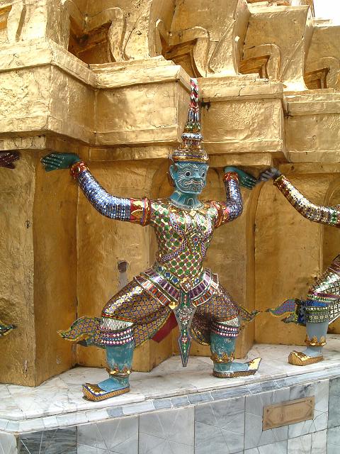 バンコク・ワット・プラケオ・力持ちなヤックの写真の写真