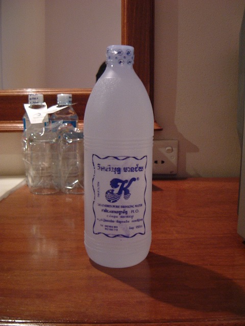 500ml入り水の写真の写真