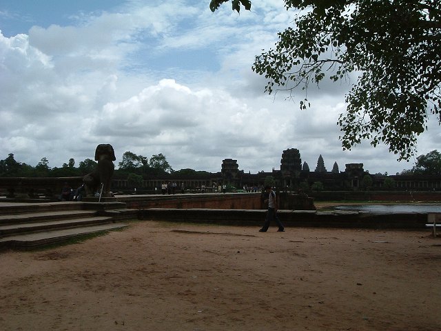 世界遺産・ついに念願のアンコール・ワットに到着の写真の写真