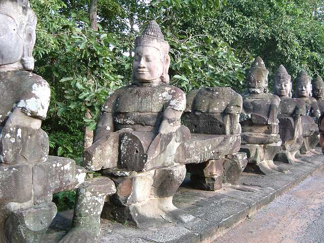 世界遺産・アンコール・トム・神々と阿修羅がナーガを引っ張るの写真の写真