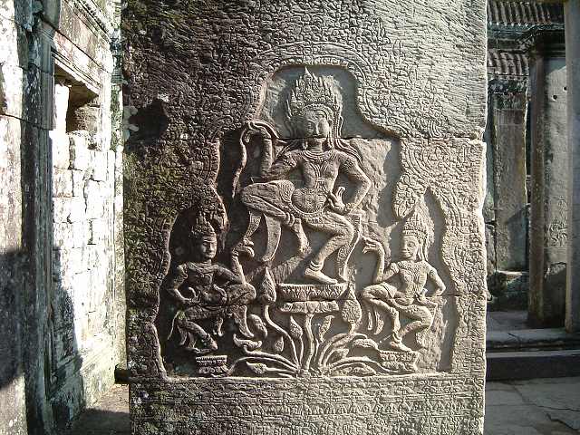 世界遺産・アンコール・トム・第一回廊にあるアプサラのレリーフの写真の写真