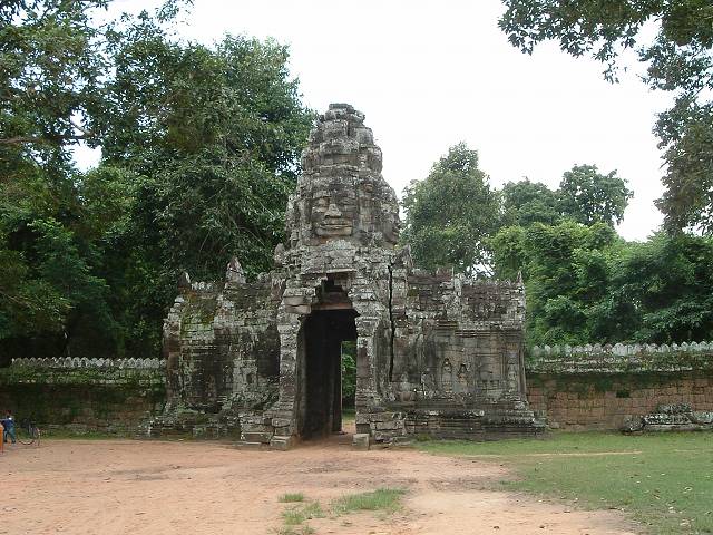 世界遺産・バンテアイ・クディ・東楼門の写真の写真