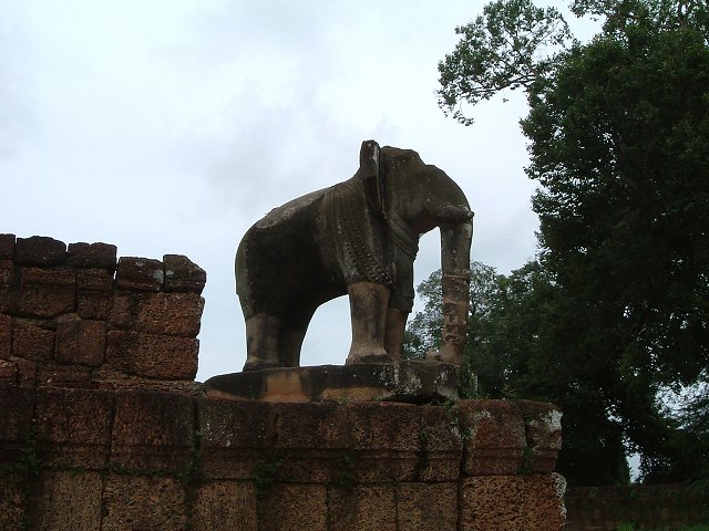 世界遺産・東メボン・象の彫刻の写真の写真