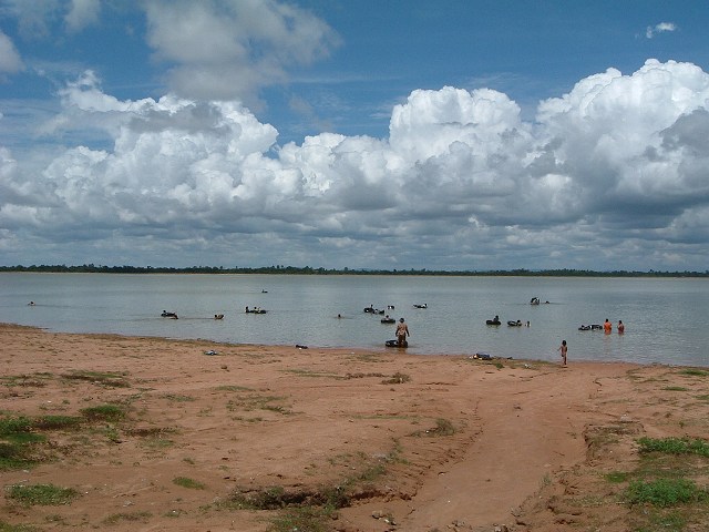西バライ・北西方向の池の写真の写真