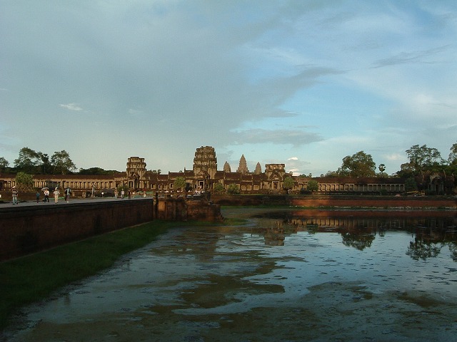 世界遺産・これにてアンコールワット終了の写真の写真