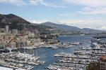 ところ狭しとクルーザーが並ぶポール・エルキュル (モナコ港)