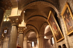 モナコ大聖堂・石の継ぎ目が天井まではっきり見える