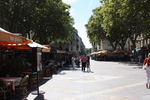 アヴィニョン・オペラハウス付近から見たオルロージュ広場 (Place de L'Horloge)