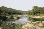 ポン・デュ・ガール・河原から見たガルドン川の上流側