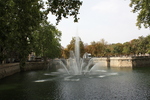 ニーム・フォンテーヌ庭園から続く運河の噴水