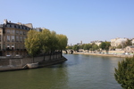 パリ・サン・ルイ島北側のセーヌ川