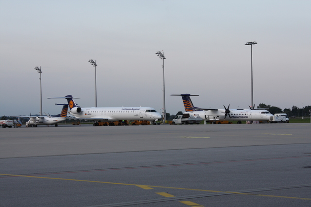 ミュンヘン空港・駐機中の飛行機の写真の写真