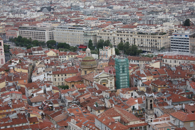 ニース・サン・レパラテ大聖堂の尖塔が良く見えるの写真の写真