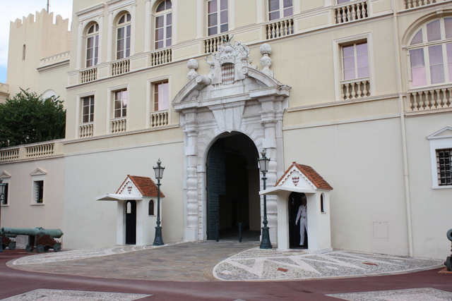 モナコ・大公宮殿入り口の写真の写真