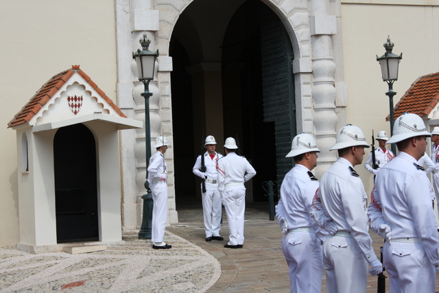モナコ公国・衛兵交替式の写真の写真