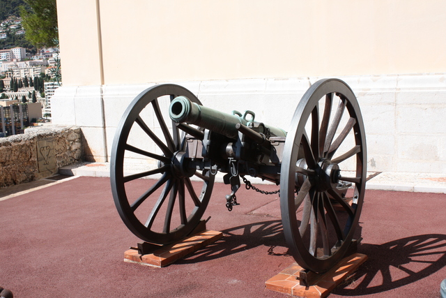モナコ・車輪付きの大砲の写真の写真