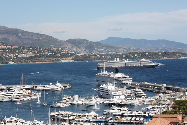 モナコには豪華客船もやってくるの写真の写真