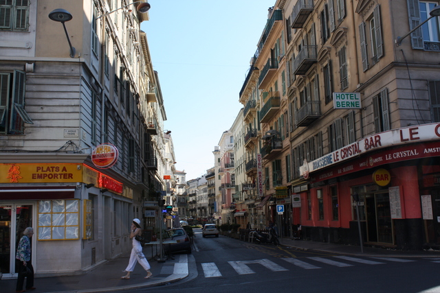 ニース・アングレテール通り (ニース駅付近)の写真の写真