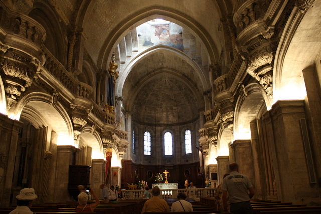 アヴィニョン・大聖堂内部の写真の写真