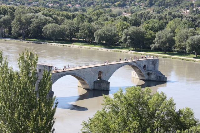 アヴィニョン橋の先端の写真の写真