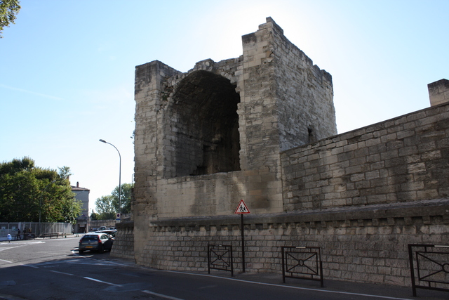 アヴィニョン・サン・ドミニク門の南側(内)の写真の写真