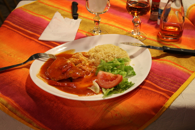 アヴィニョンでのメイン料理の写真の写真