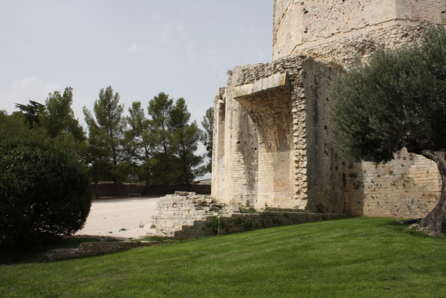 ニーム・ガヴァリエの丘・マーニュ塔の建物跡の写真の写真