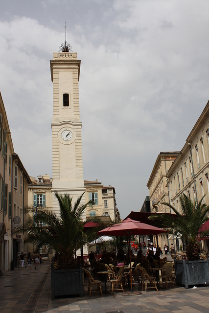 ニーム・オルロージュ通りの写真の写真