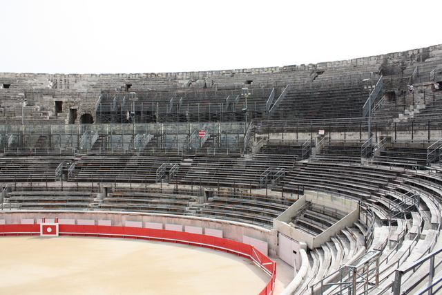 ニーム・古代闘技場・フィールドとスタンド４の写真の写真