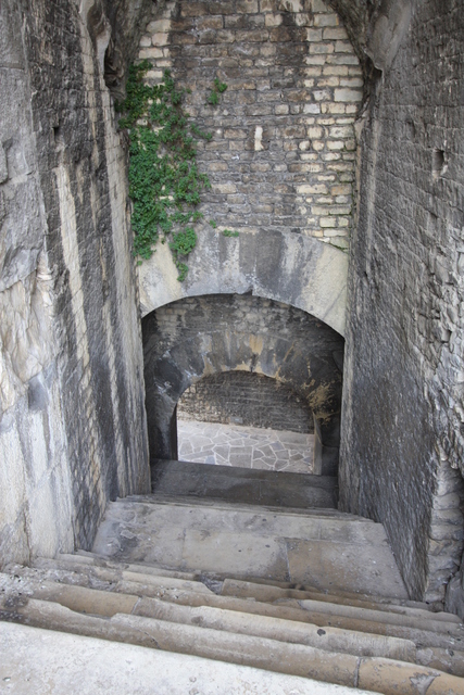 ニーム・古代闘技場・スタンドへの階段４の写真の写真