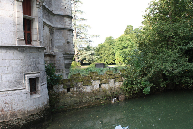 アゼー・ル・リドー城・館のすぐ脇を流れるアンドル川の写真の写真