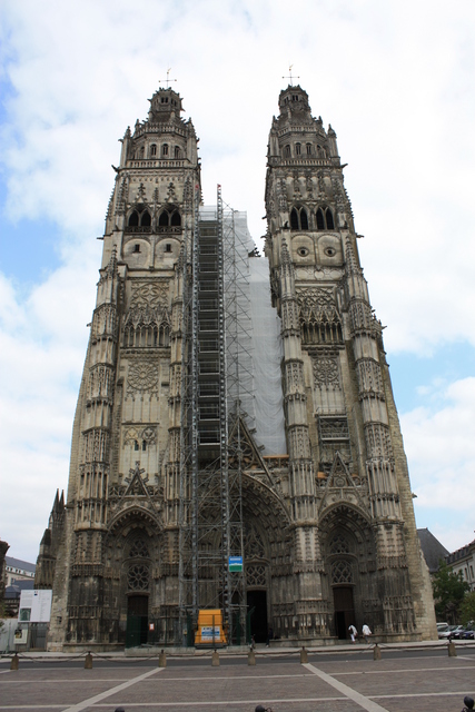 トゥール・サン・ガシアン大聖堂のファサードの写真の写真